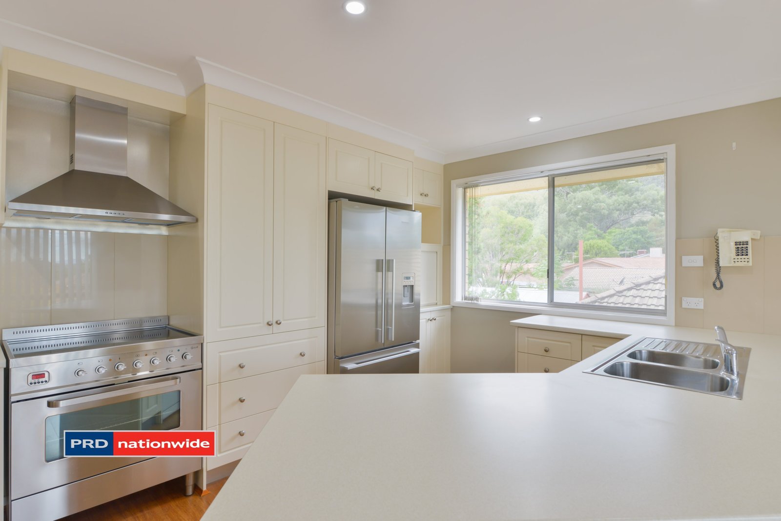 24 Lancaster Avenue TAMWORTH 14