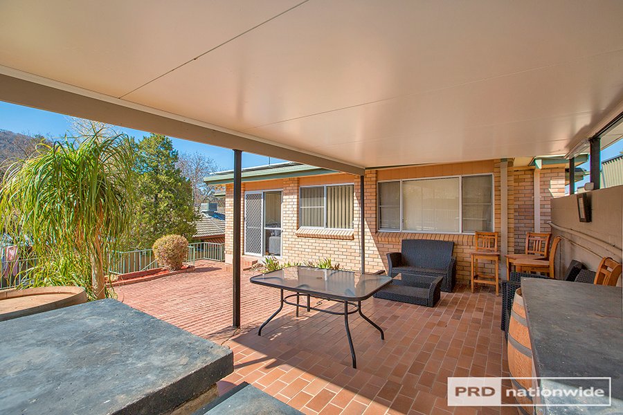 24 Lancaster Avenue TAMWORTH 16