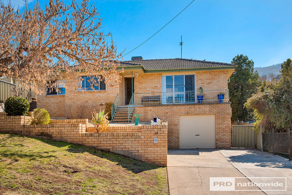 24 Lancaster Avenue TAMWORTH 17