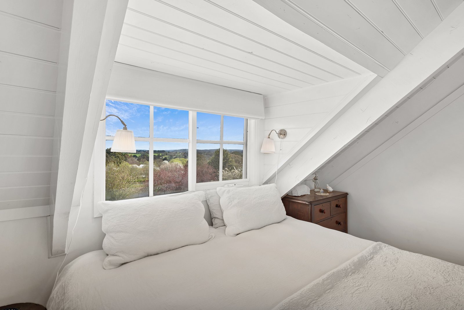 Real Estate and Property in 24 Lauriston Street, Malmsbury, VIC