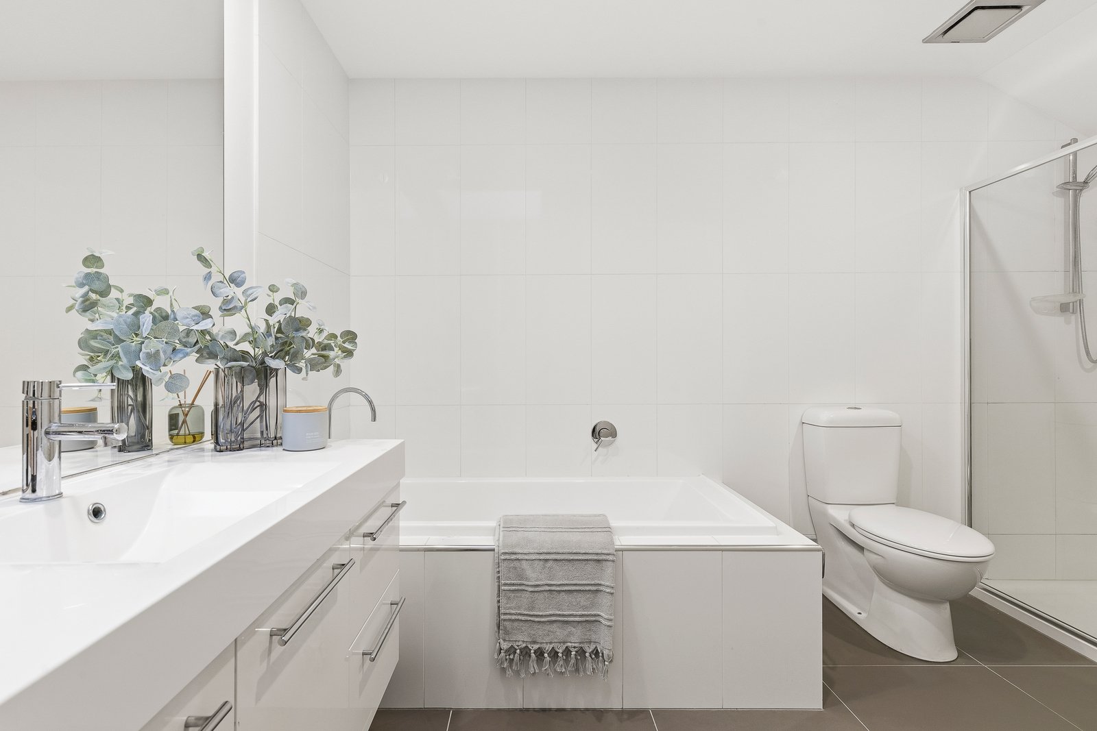 24 Lawes Street, Hawthorn, 3122