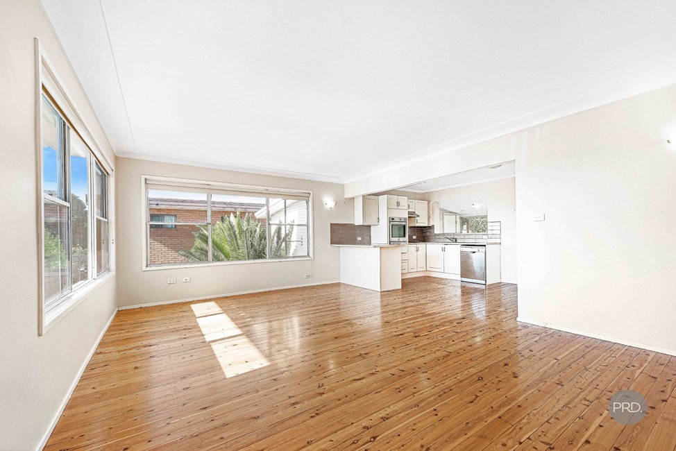 24 Leonard Avenue SHOAL BAY 14