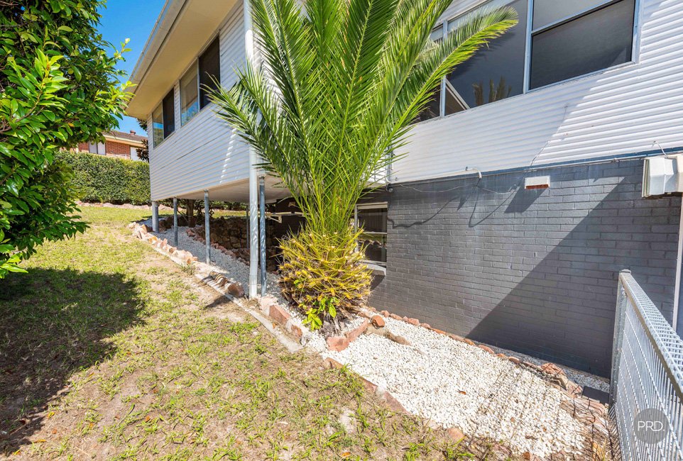 24 Leonard Avenue SHOAL BAY 17