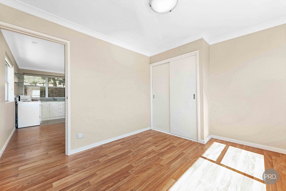 24 Leonard Avenue SHOAL BAY 21