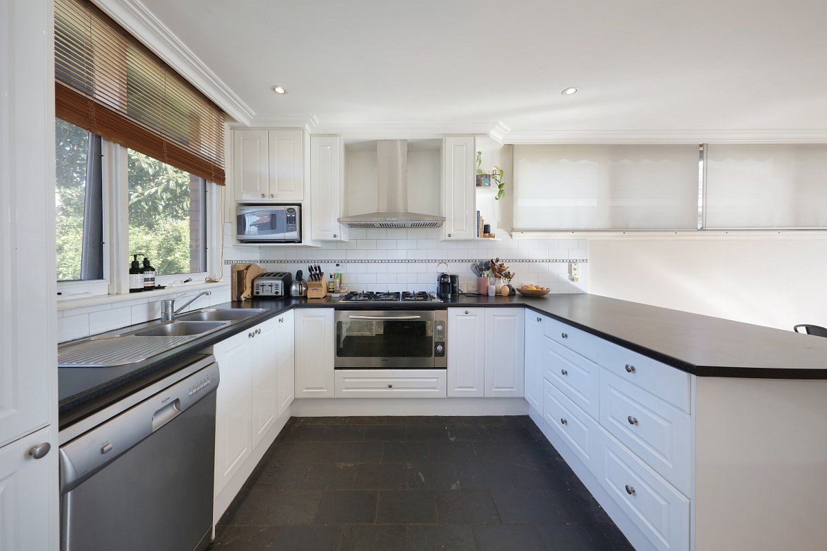Gallery: 24 Lesden Street