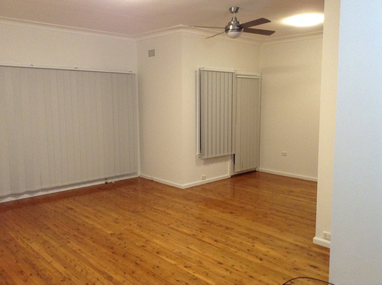 24 Lesley Crescent MORTDALE 4