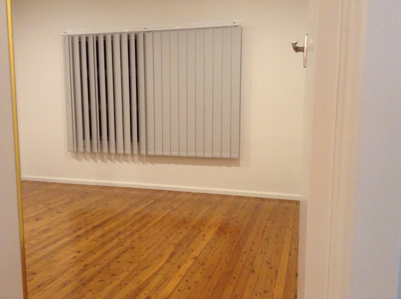 24 Lesley Crescent MORTDALE 8