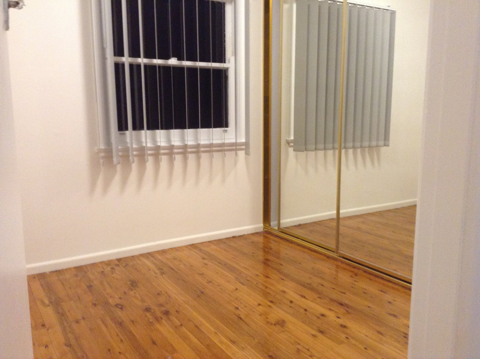 24 Lesley Crescent MORTDALE 9