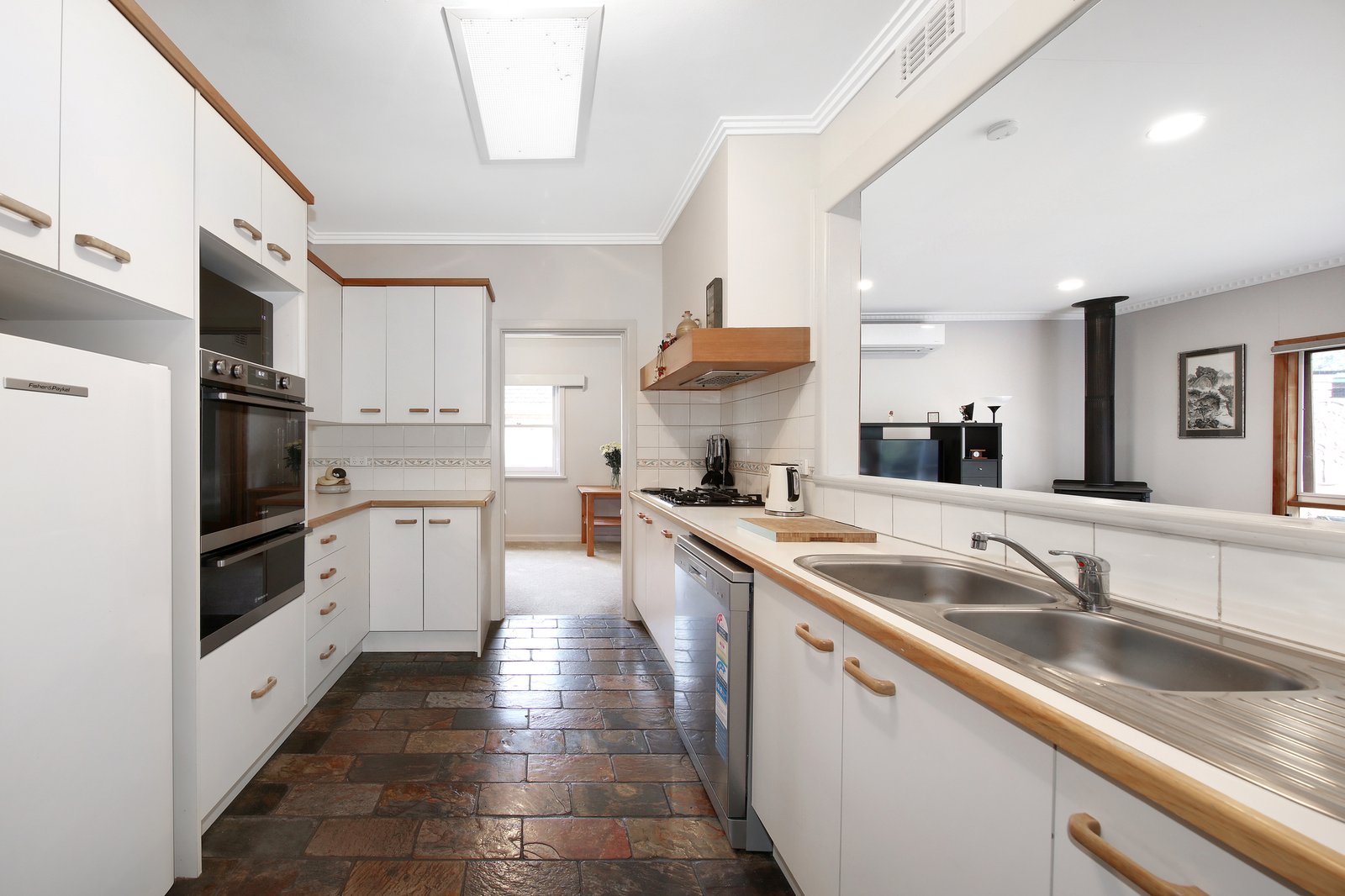 Gallery: 24 Leura Street