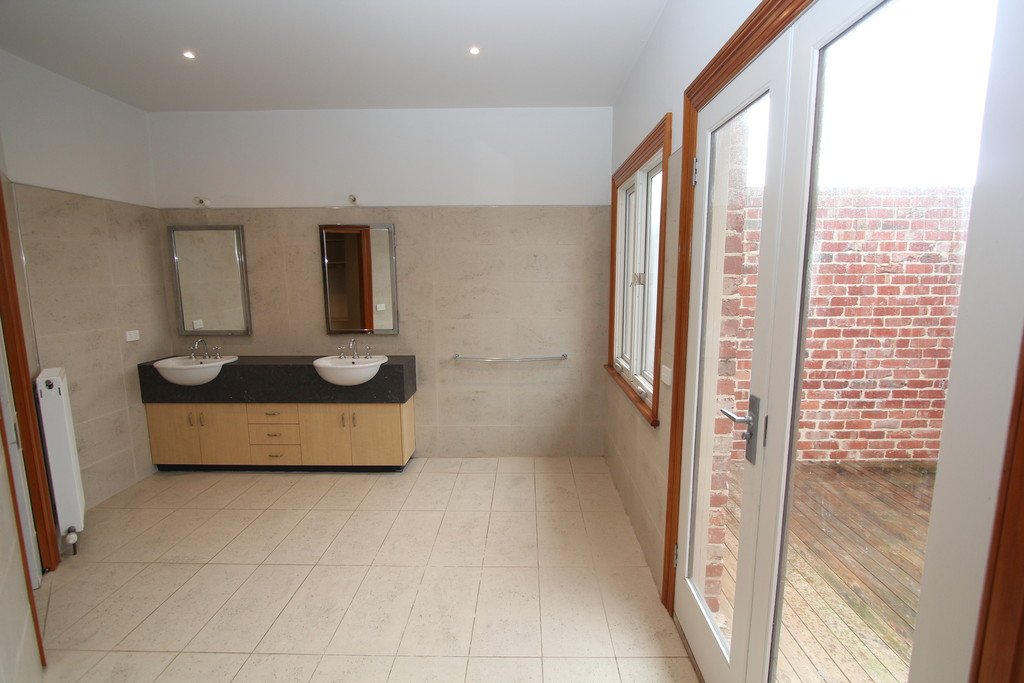 24 Lightfoot Avenue MOUNT PLEASANT 12