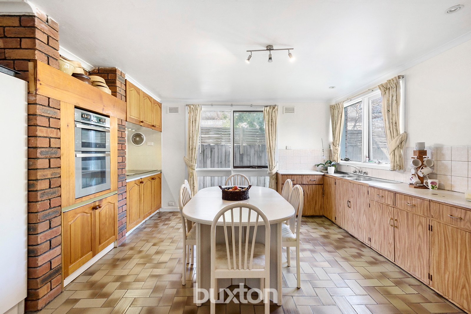 Gallery: 24 Littlewood Street