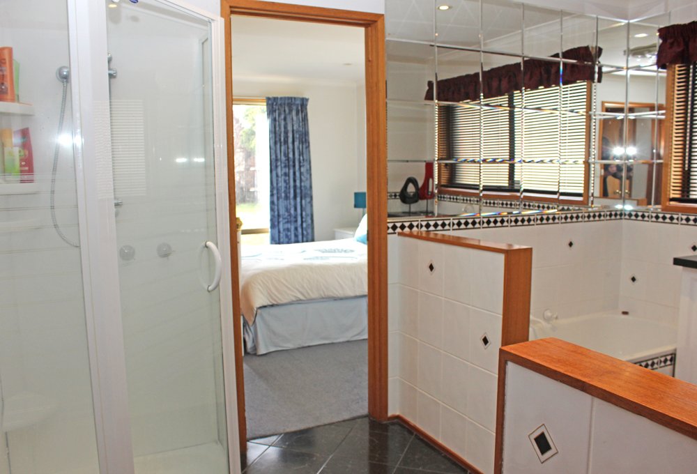 24 Loftus Street GLENORCHY 8