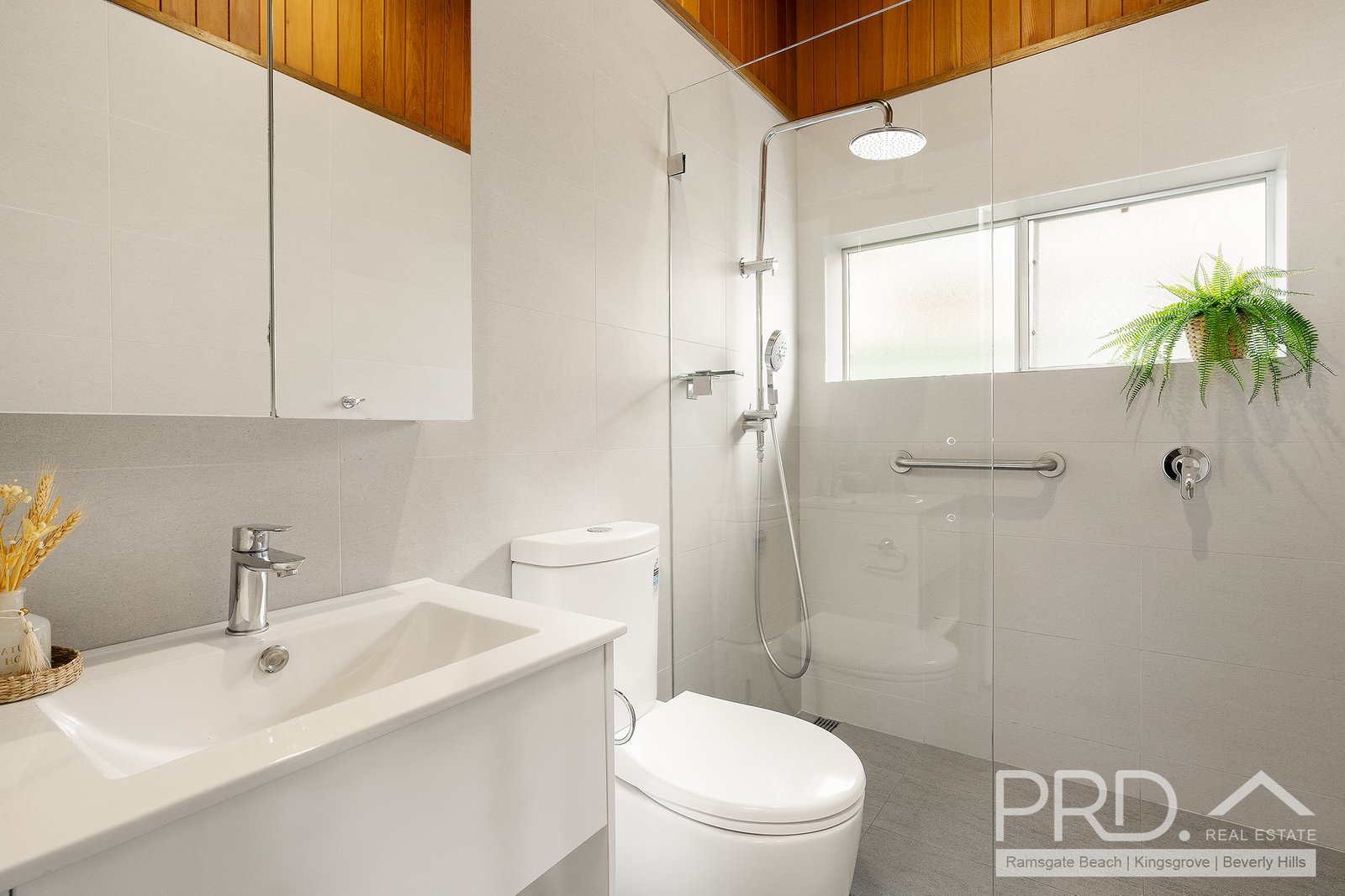 24 Lorraine Avenue BARDWELL VALLEY 8