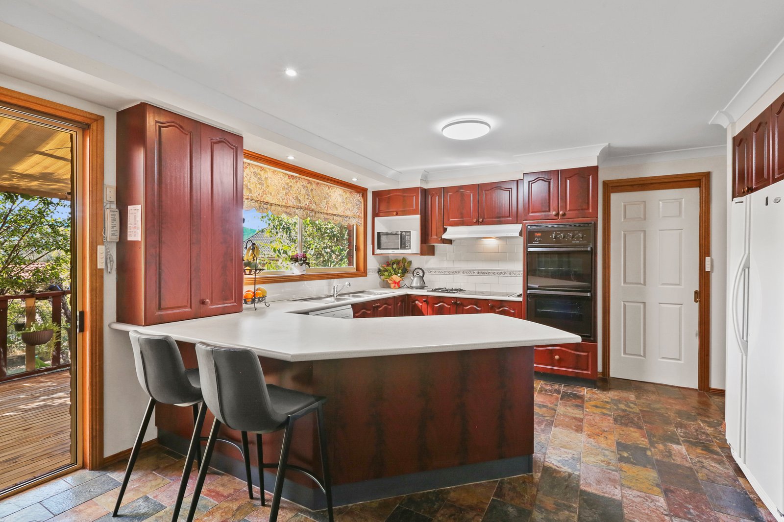 24 Lucas Drive HORSLEY 3