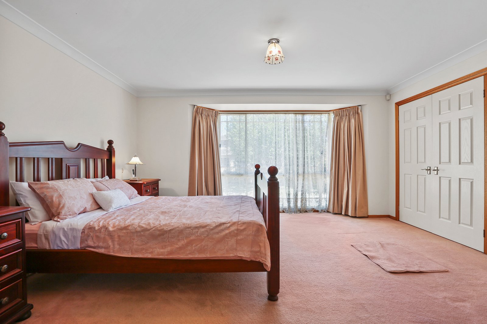 24 Lucas Drive HORSLEY 5