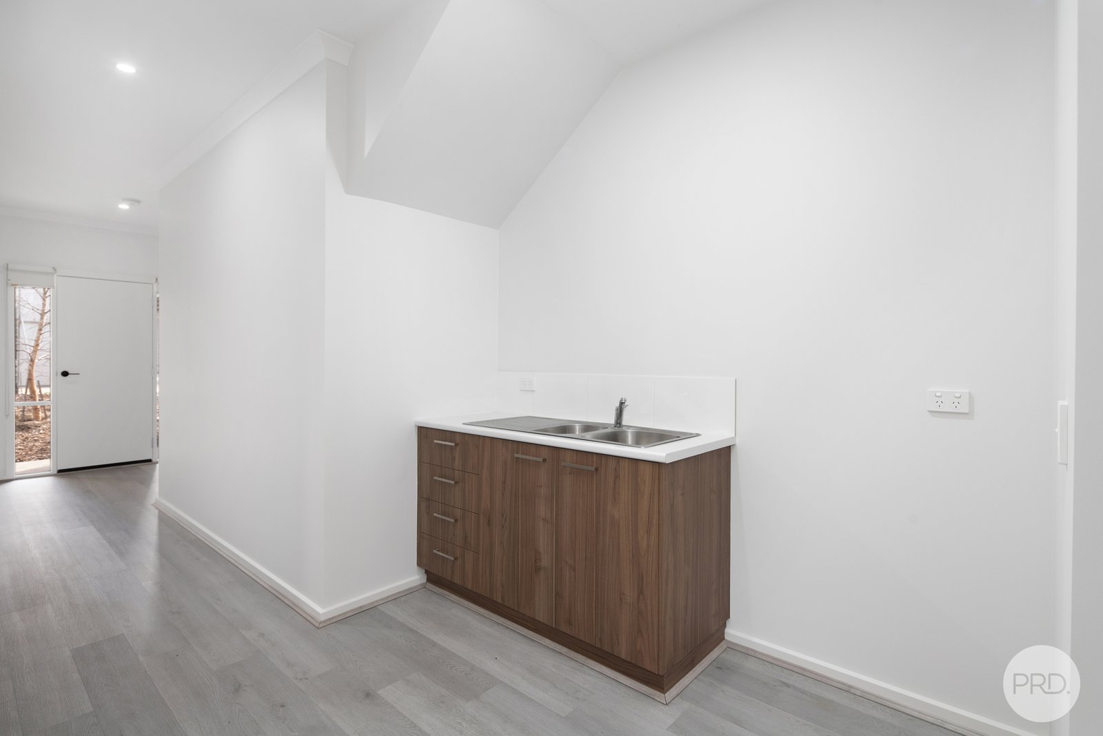 24 Lucia Crescent MOUNT CLEAR 9