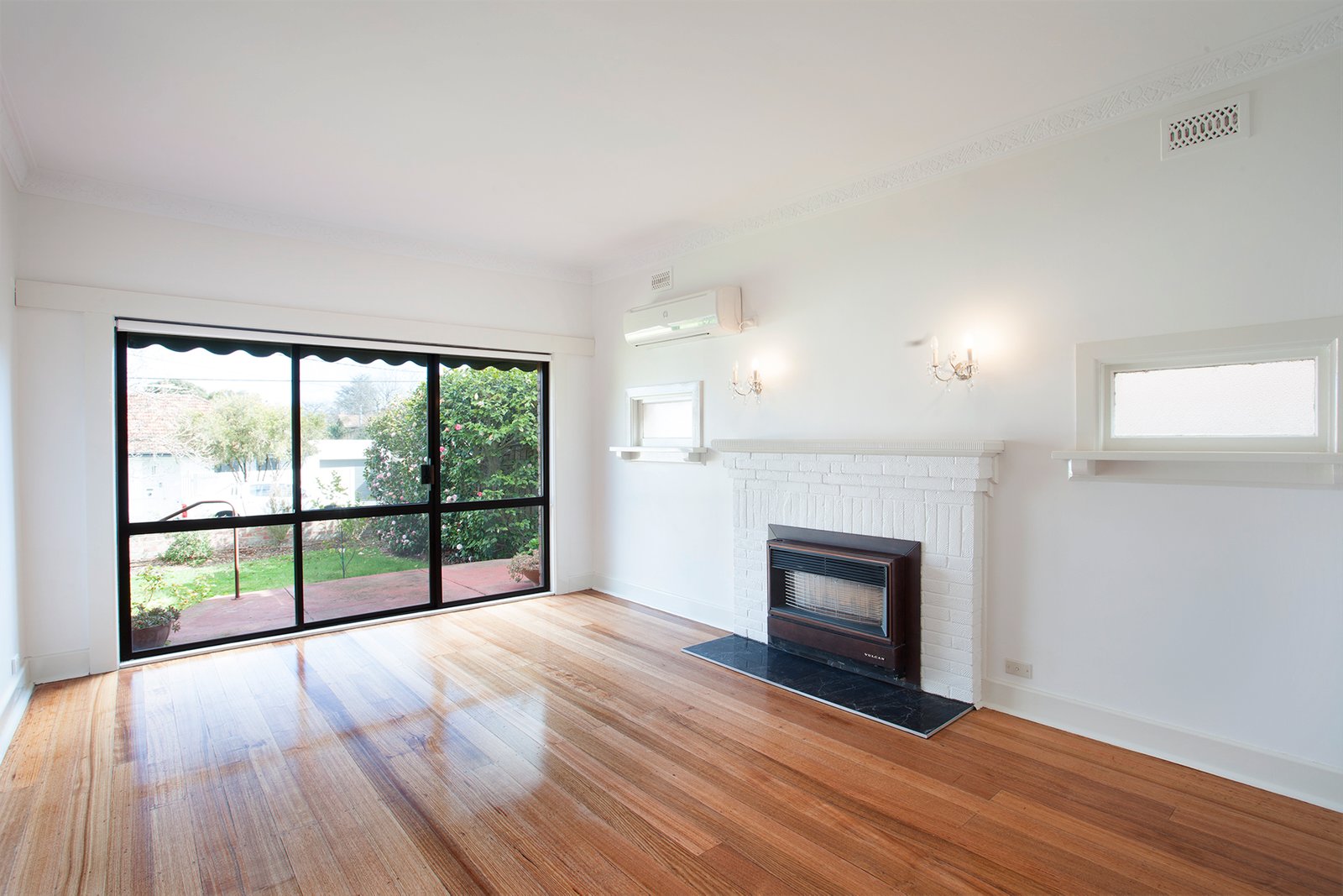 Gallery: 24 Lysbeth Street