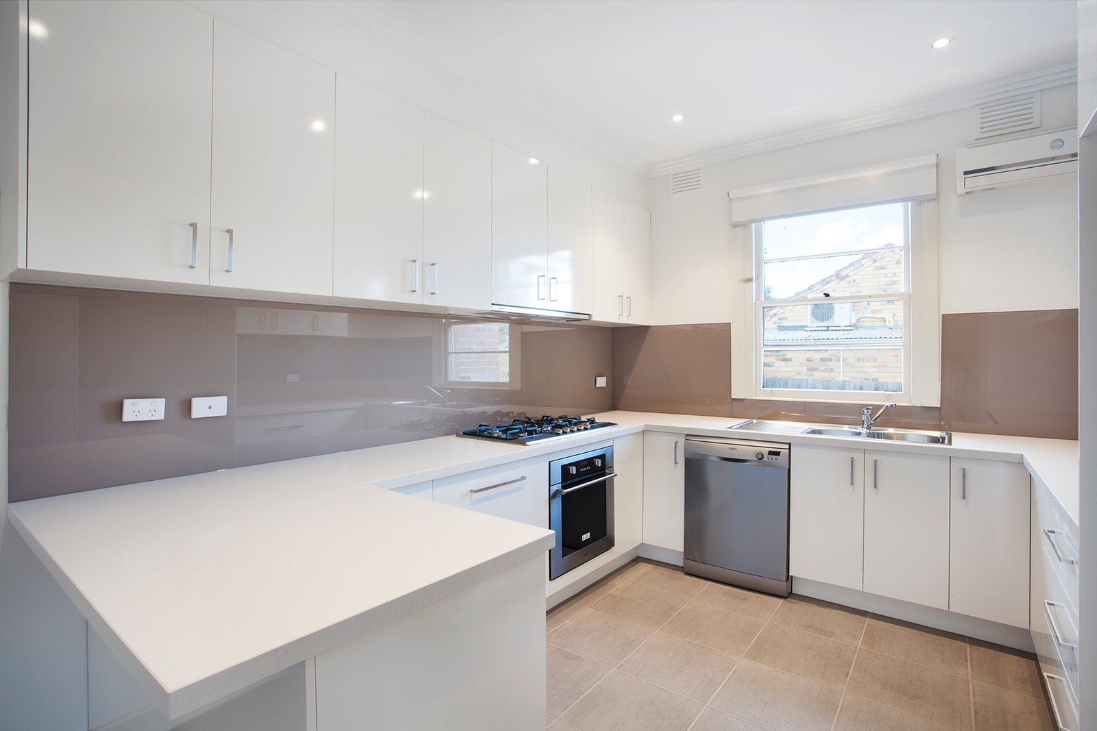 Gallery: 24 Lysbeth Street