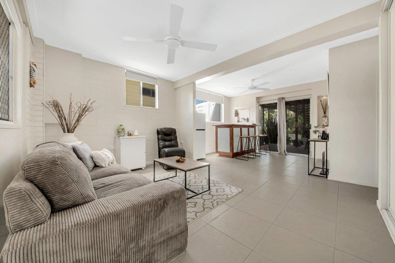 24 Macedon Street TANNUM SANDS 4