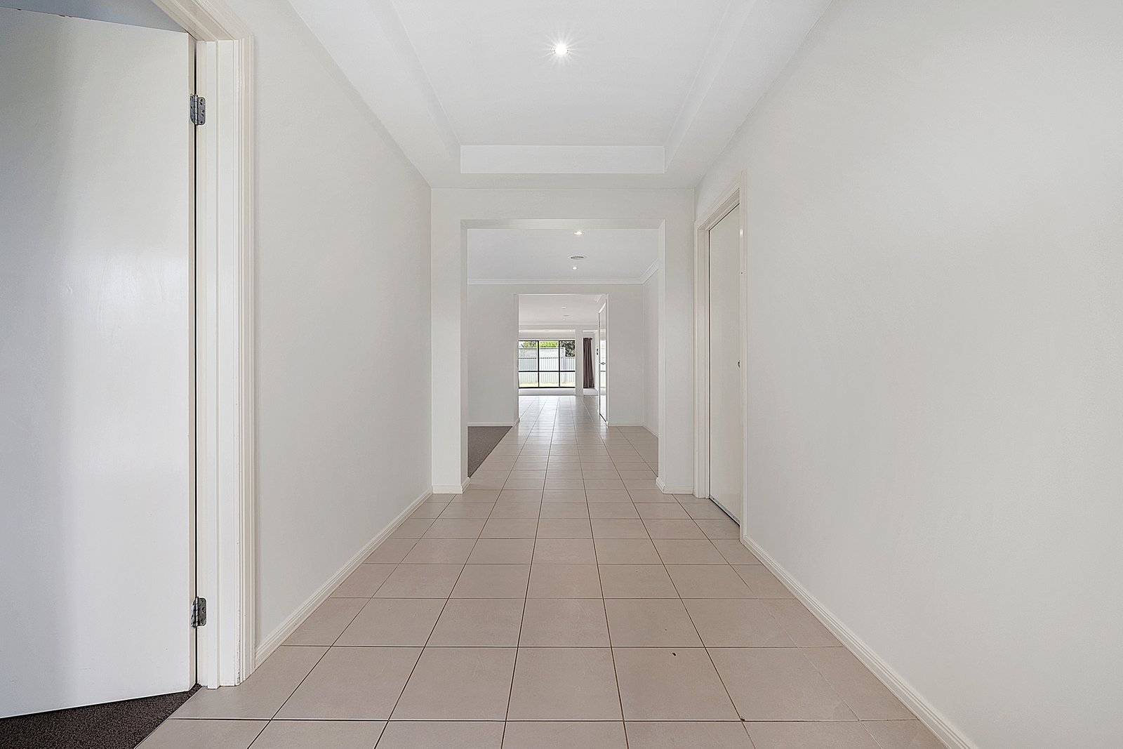 Gallery: 24 Macquarie Close