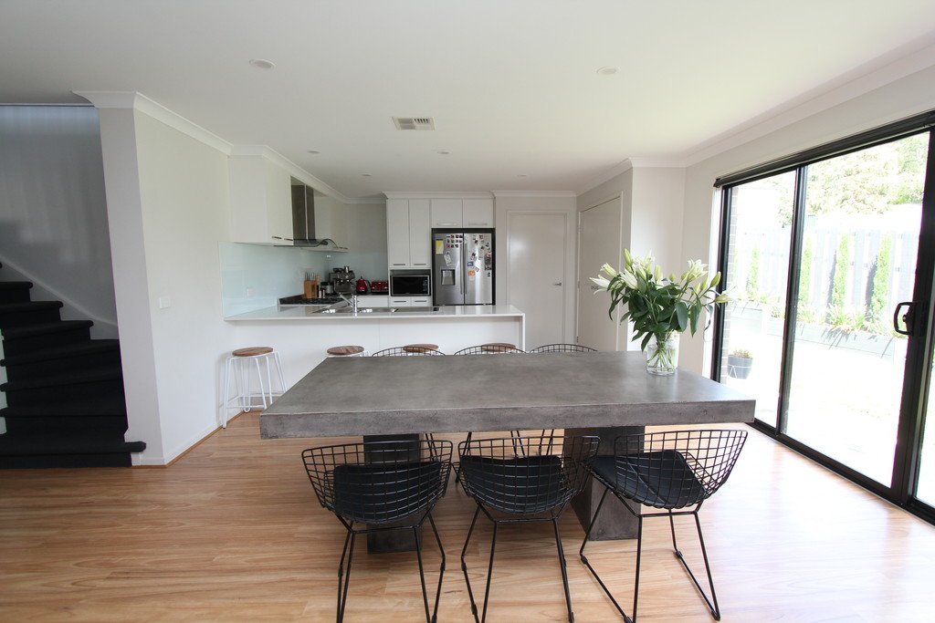 2/4 Madelia Court MOUNT PLEASANT 3