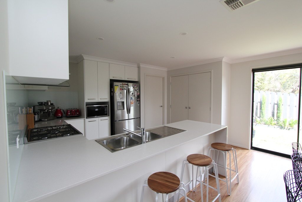 2/4 Madelia Court MOUNT PLEASANT 7