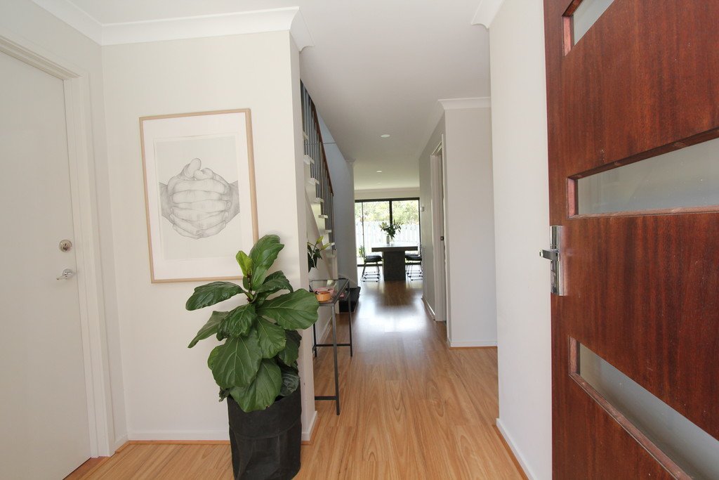 2/4 Madelia Court MOUNT PLEASANT 13