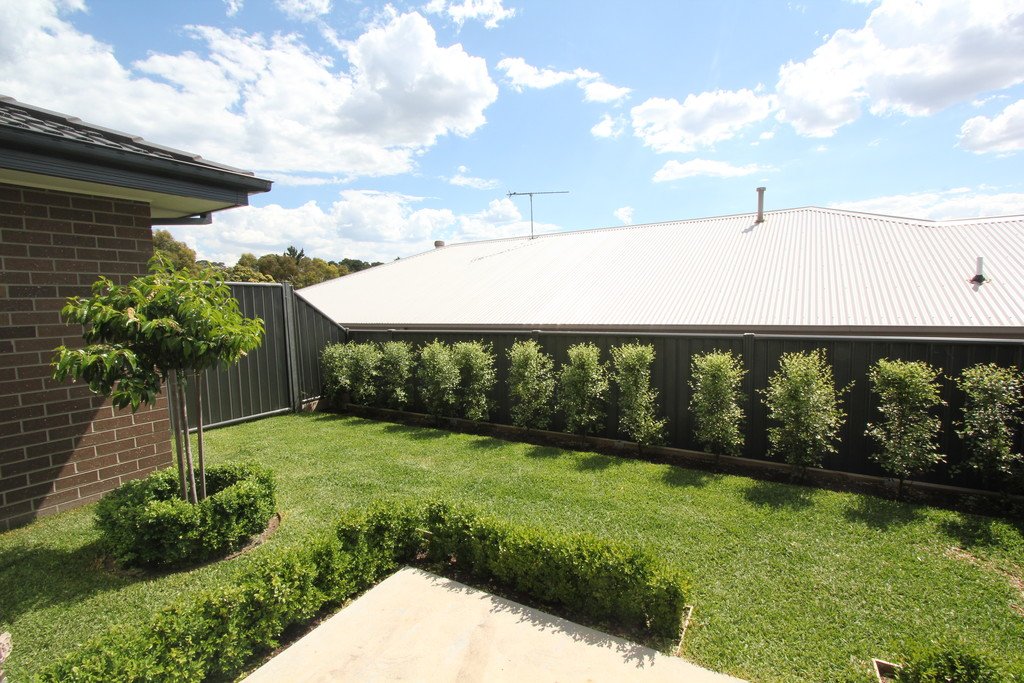 2/4 Madelia Court MOUNT PLEASANT 22