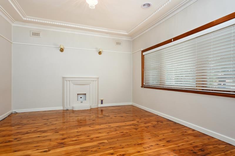 24 Mair Street TURVEY PARK 2