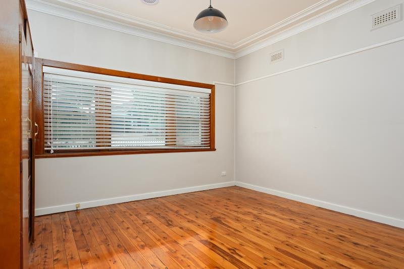 24 Mair Street TURVEY PARK 7