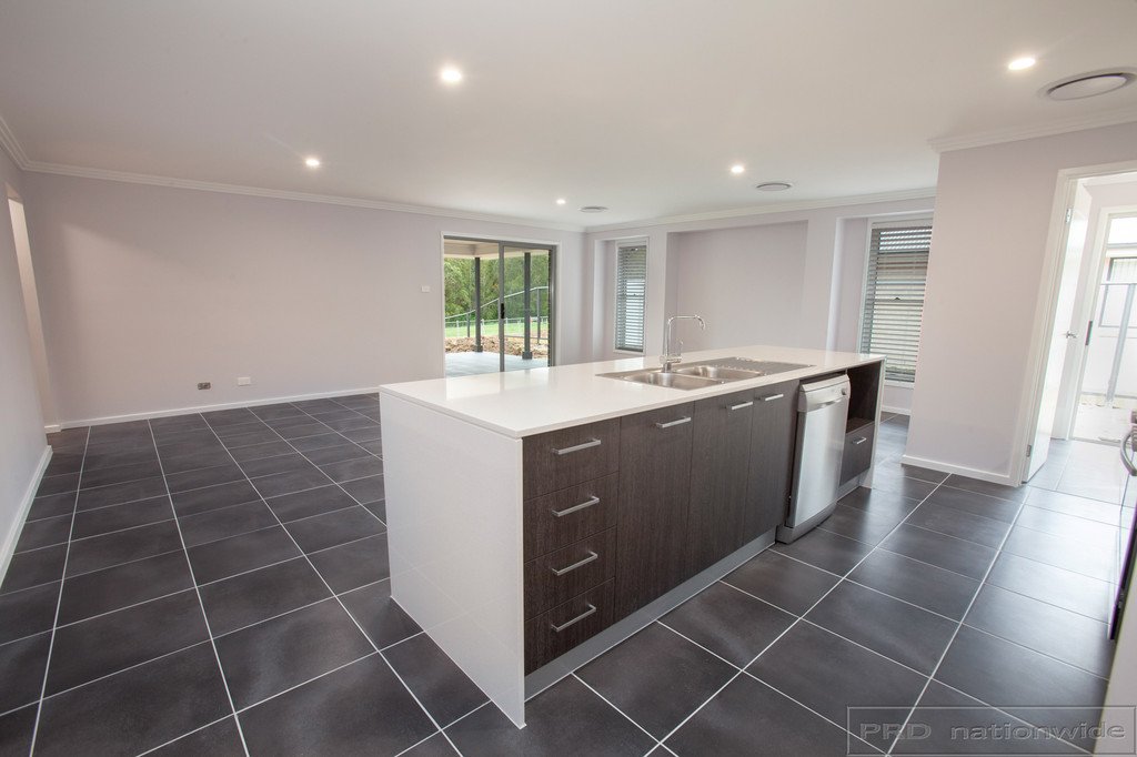 24 Majestic Road LARGS 5
