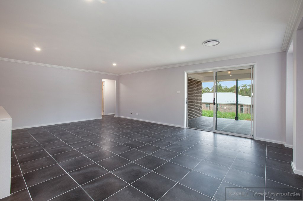 24 Majestic Road LARGS 7