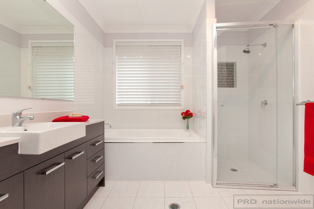 24 Majestic Road LARGS 12
