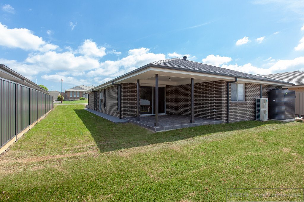 24 Majestic Road LARGS 14