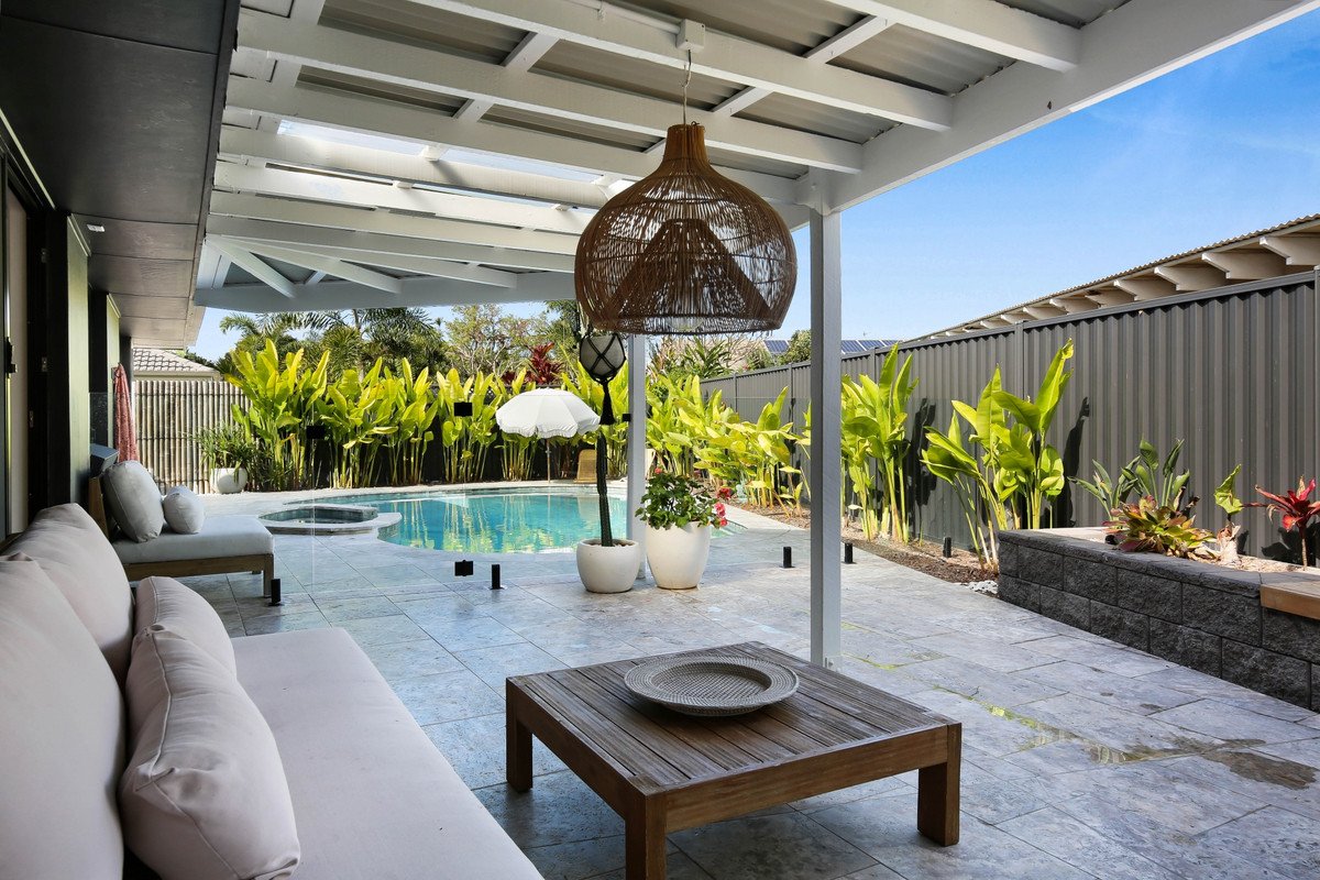 24 Manakin Avenue Burleigh Waters 10