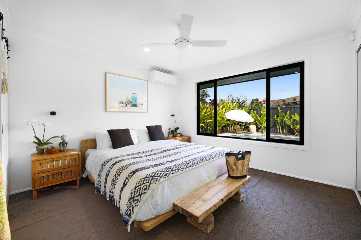 24 Manakin Avenue Burleigh Waters 12