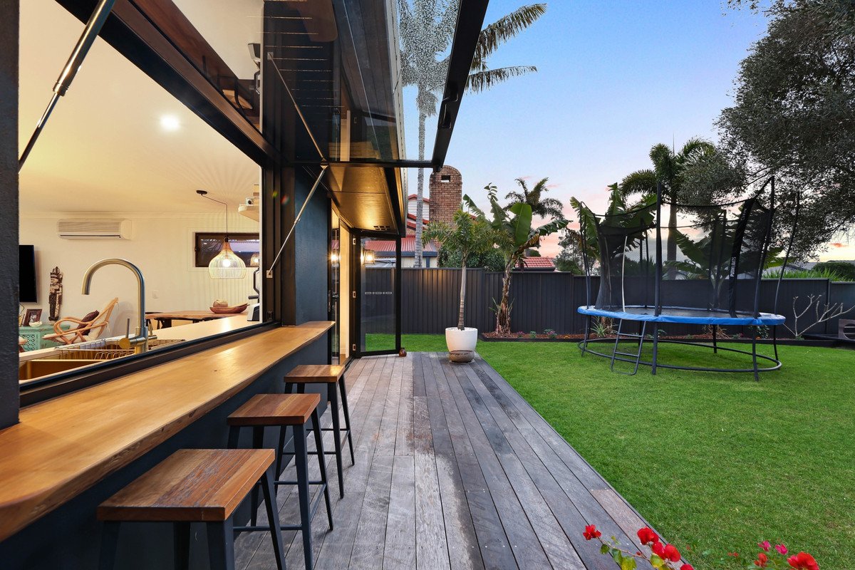 24 Manakin Avenue Burleigh Waters 22