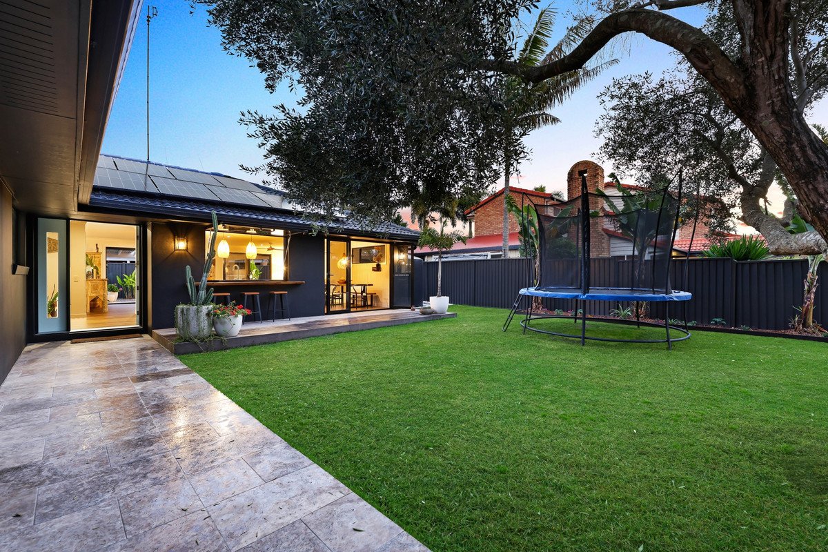 24 Manakin Avenue Burleigh Waters 23