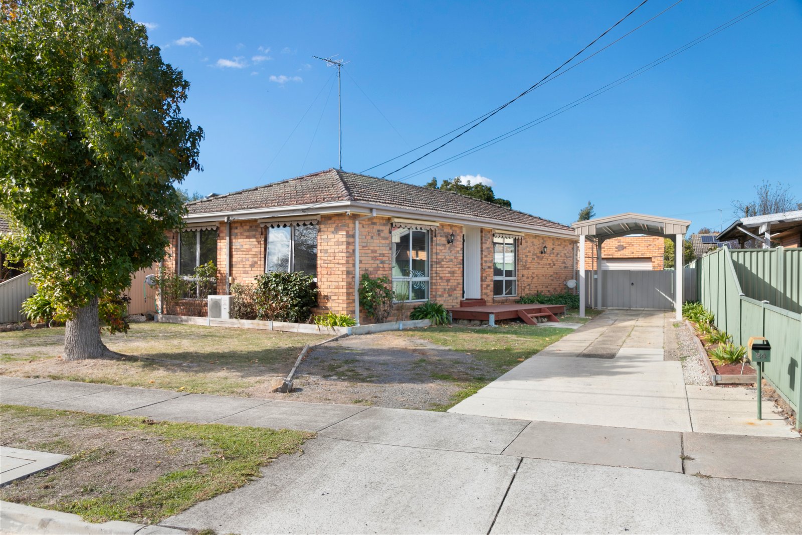 24 Manneville Street WENDOUREE 1
