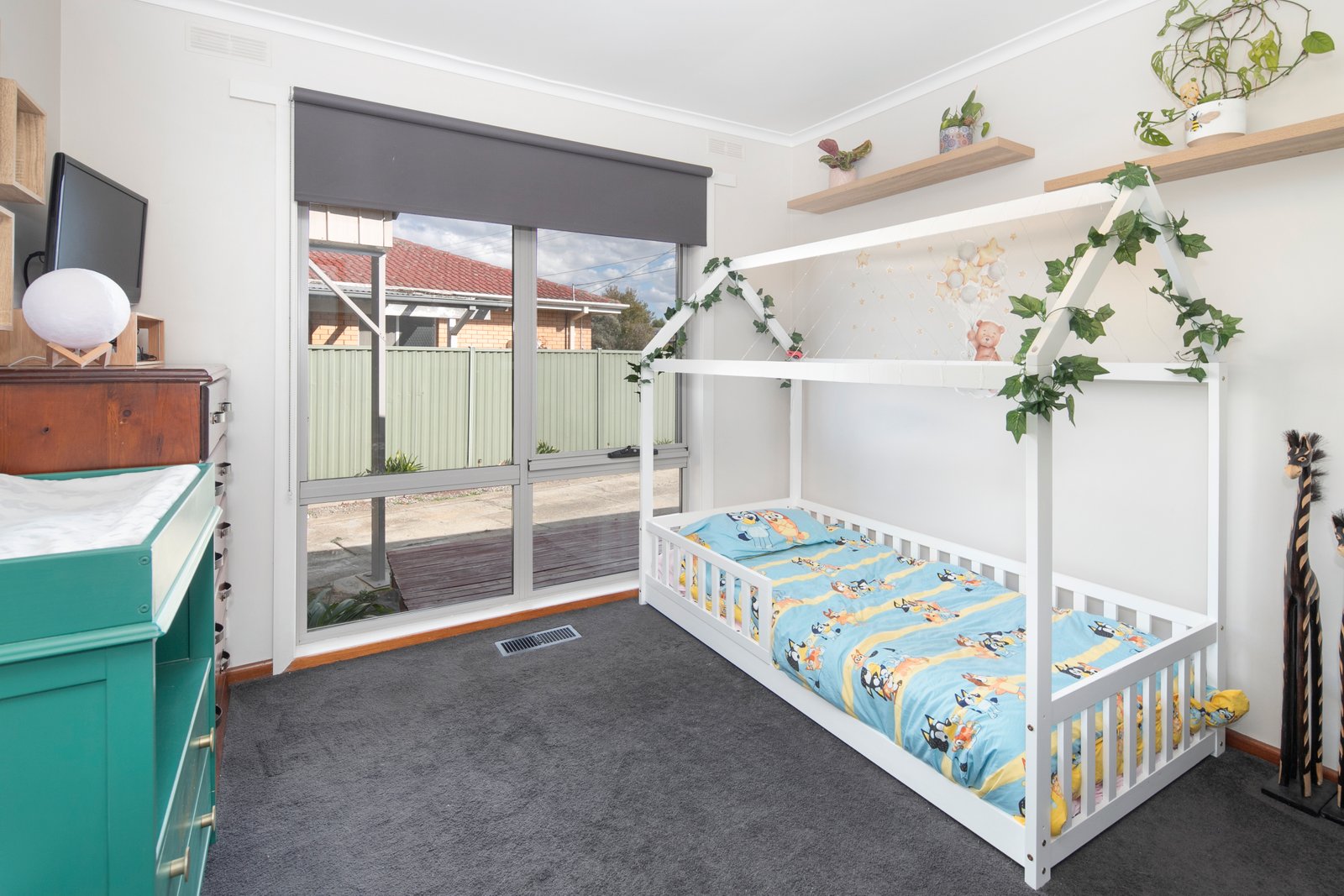 24 Manneville Street WENDOUREE 8