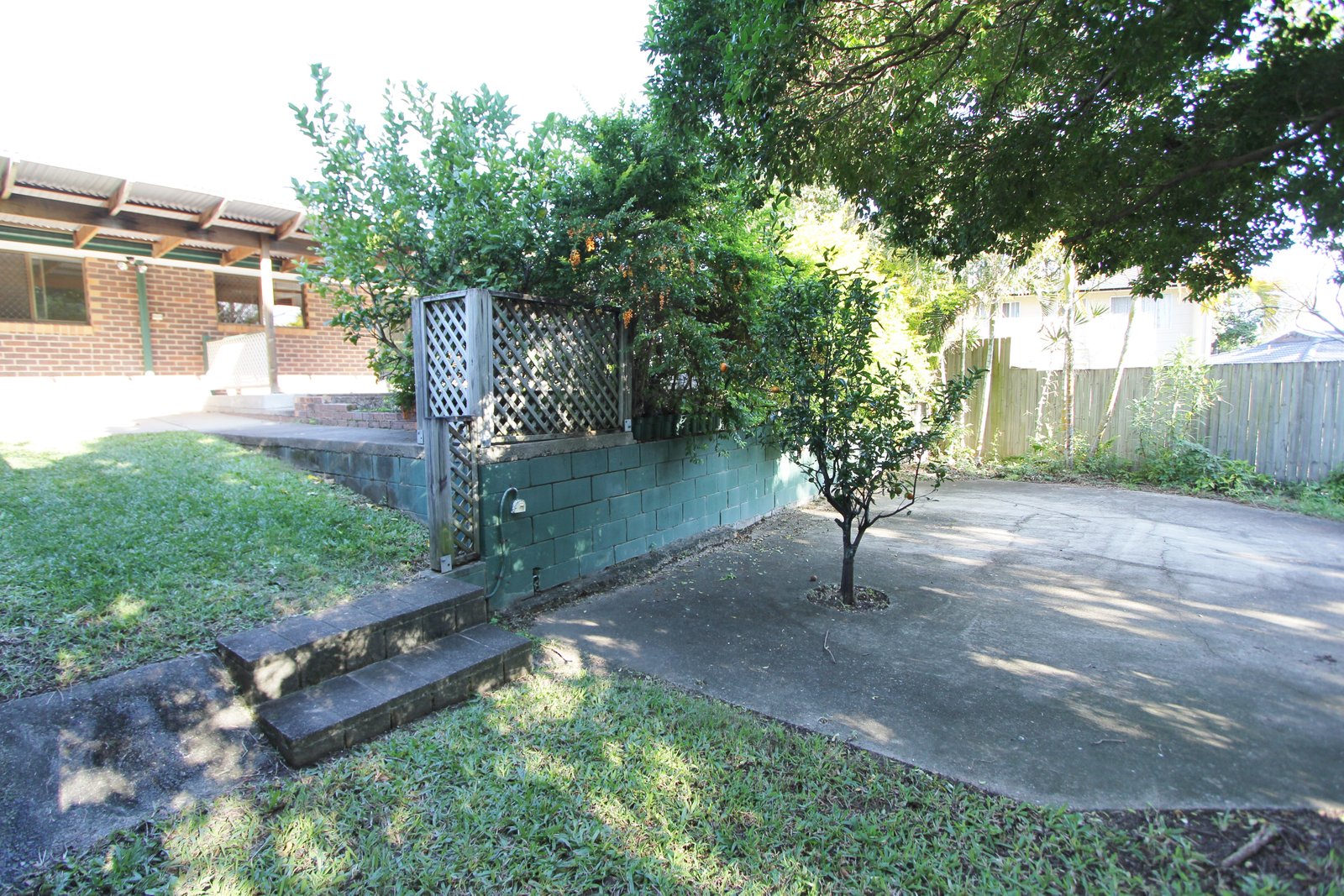 24 McCowan Street ASHMORE 9