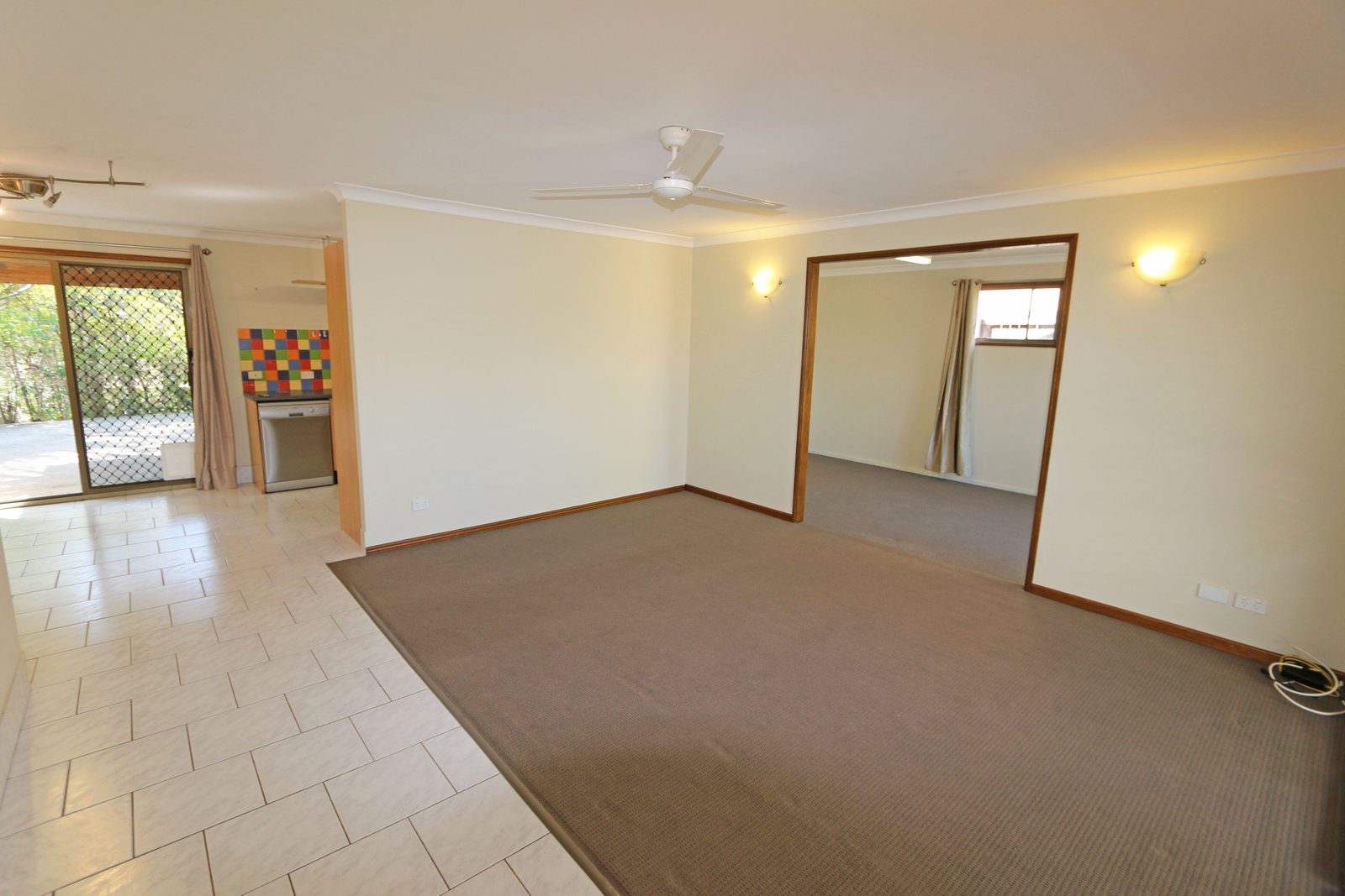 24 McCowan Street ASHMORE 4