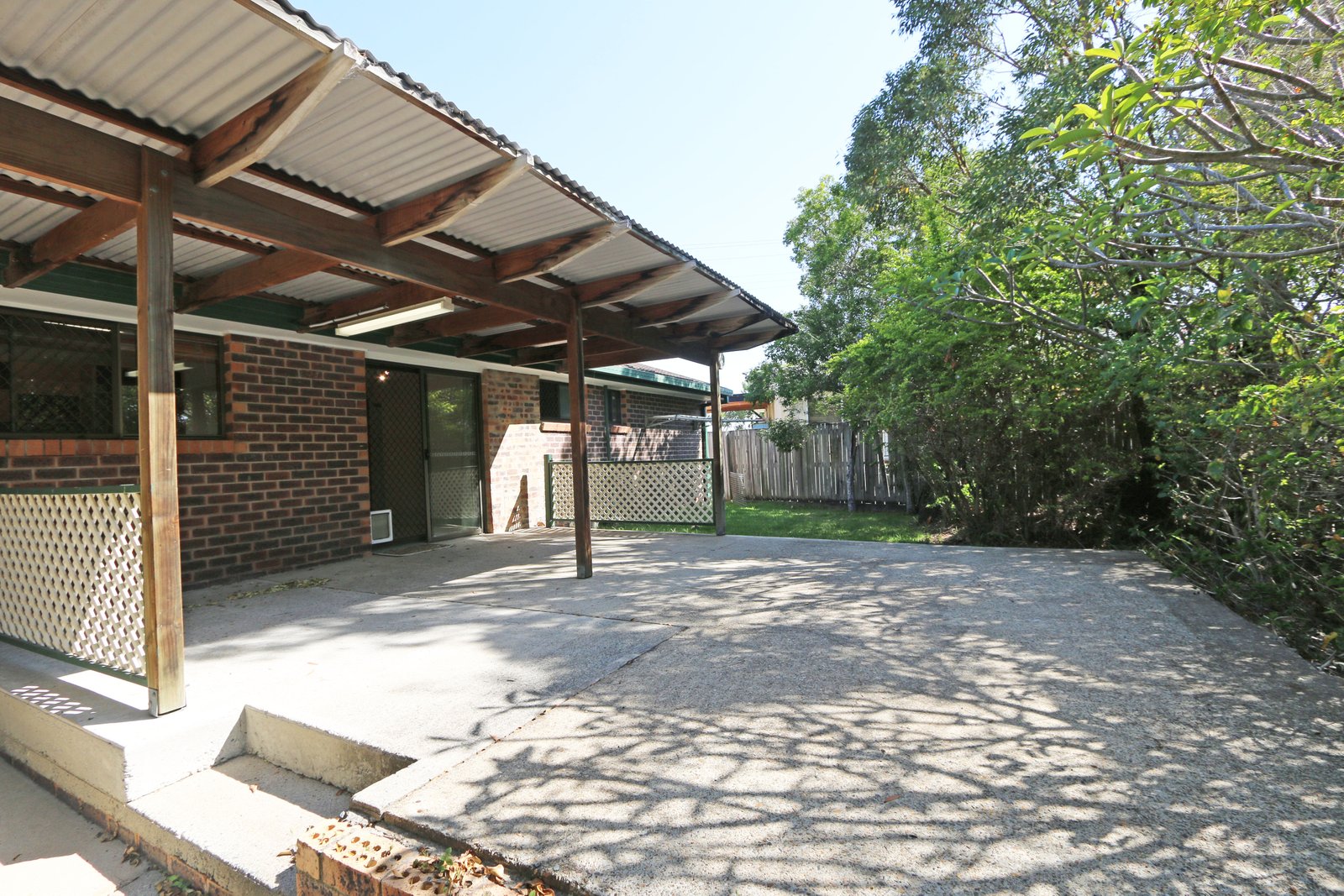 24 McCowan Street ASHMORE 12