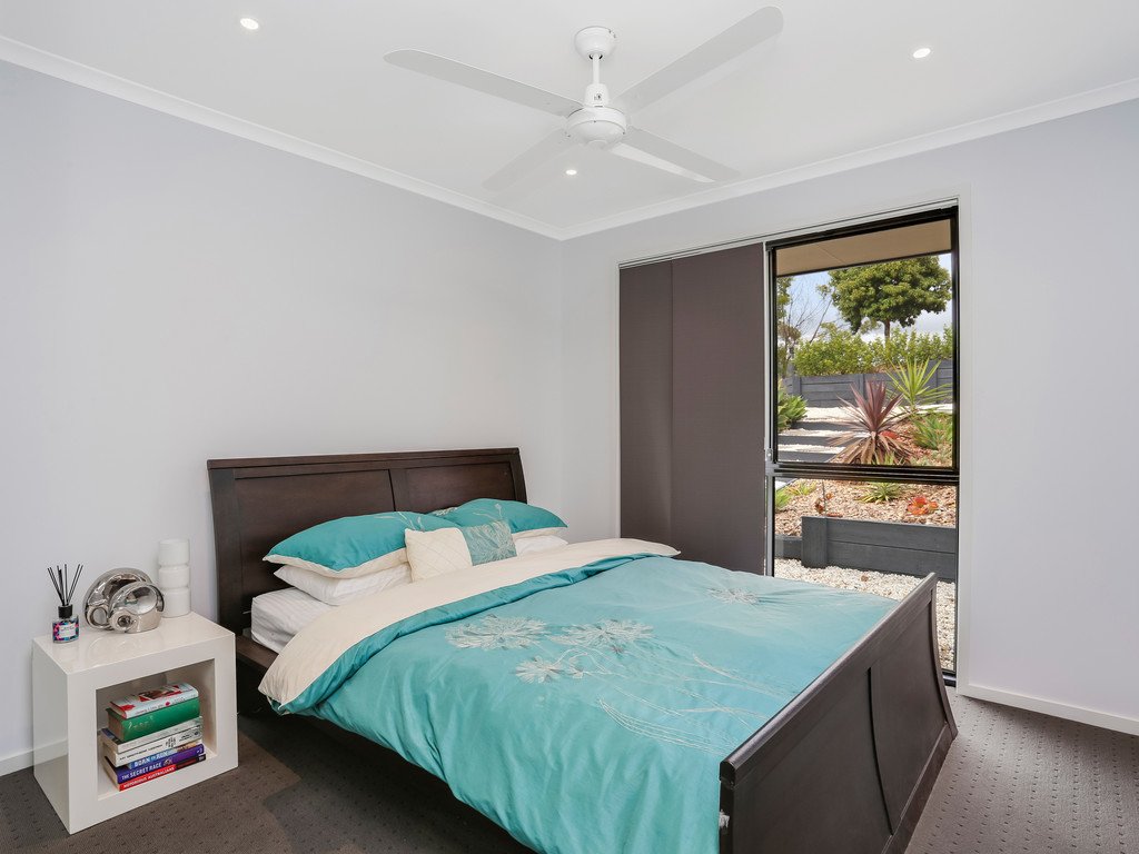 24 McEntyre Street COFFS HARBOUR 8