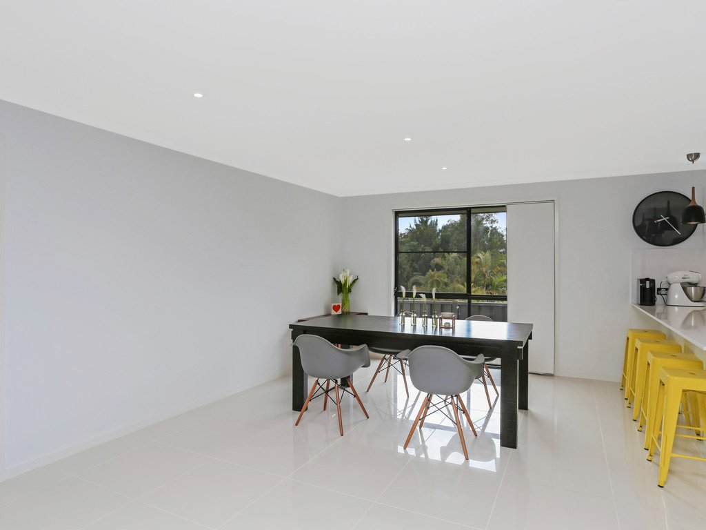 24 McEntyre Street COFFS HARBOUR 4