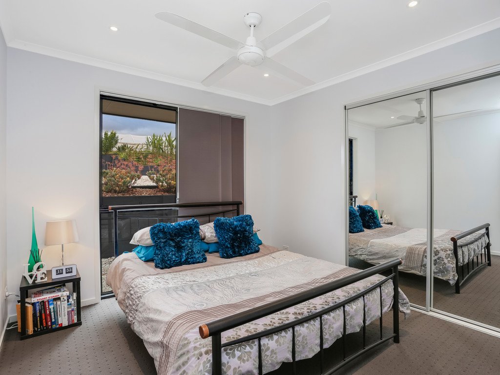 24 McEntyre Street COFFS HARBOUR 9