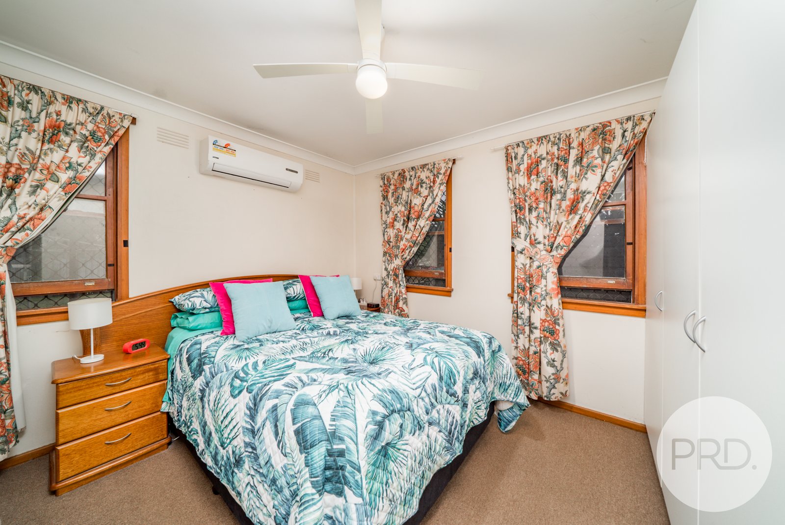 24 McKell Avenue MOUNT AUSTIN 5