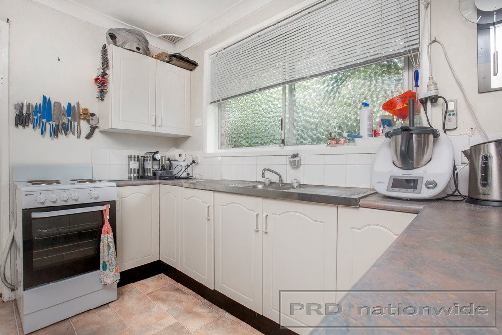 24 McLeod Avenue METFORD 3