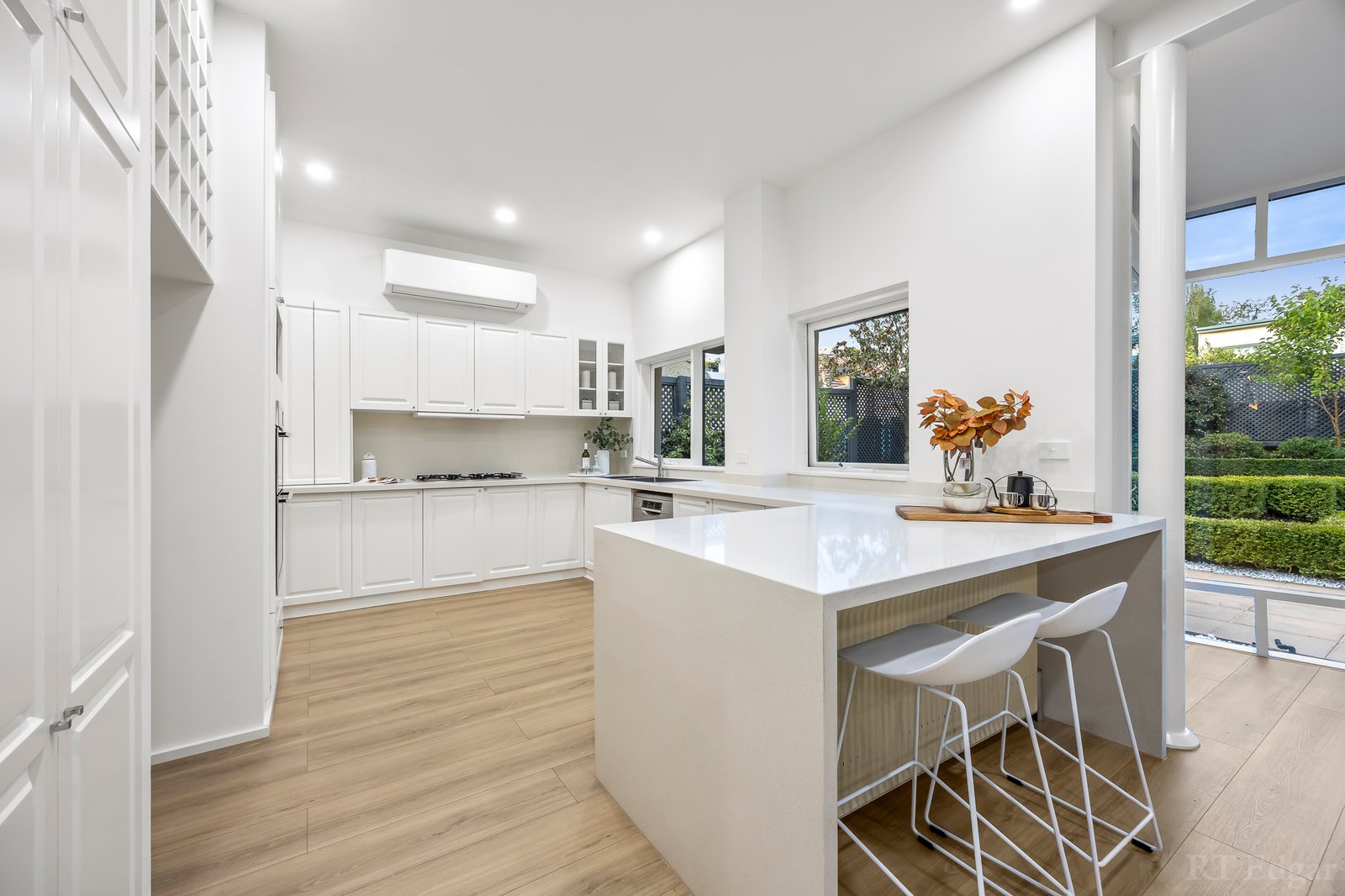 Real Estate and Property in 24 Merton Street, Ivanhoe, VIC