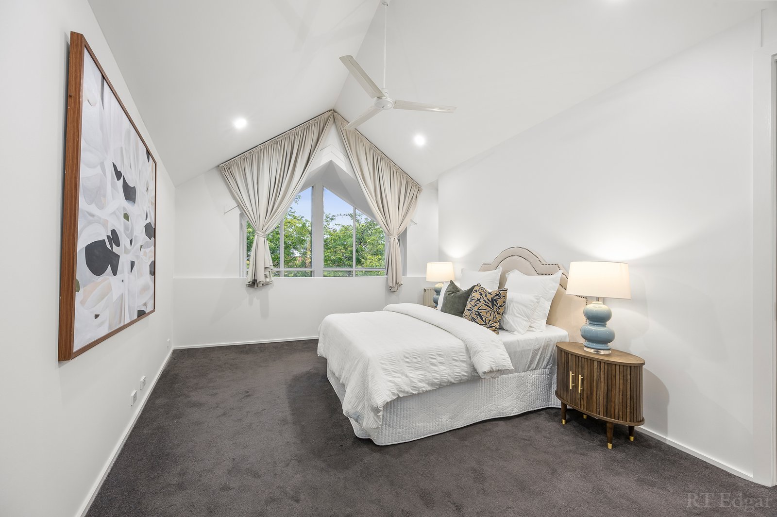 Real Estate and Property in 24 Merton Street, Ivanhoe, VIC